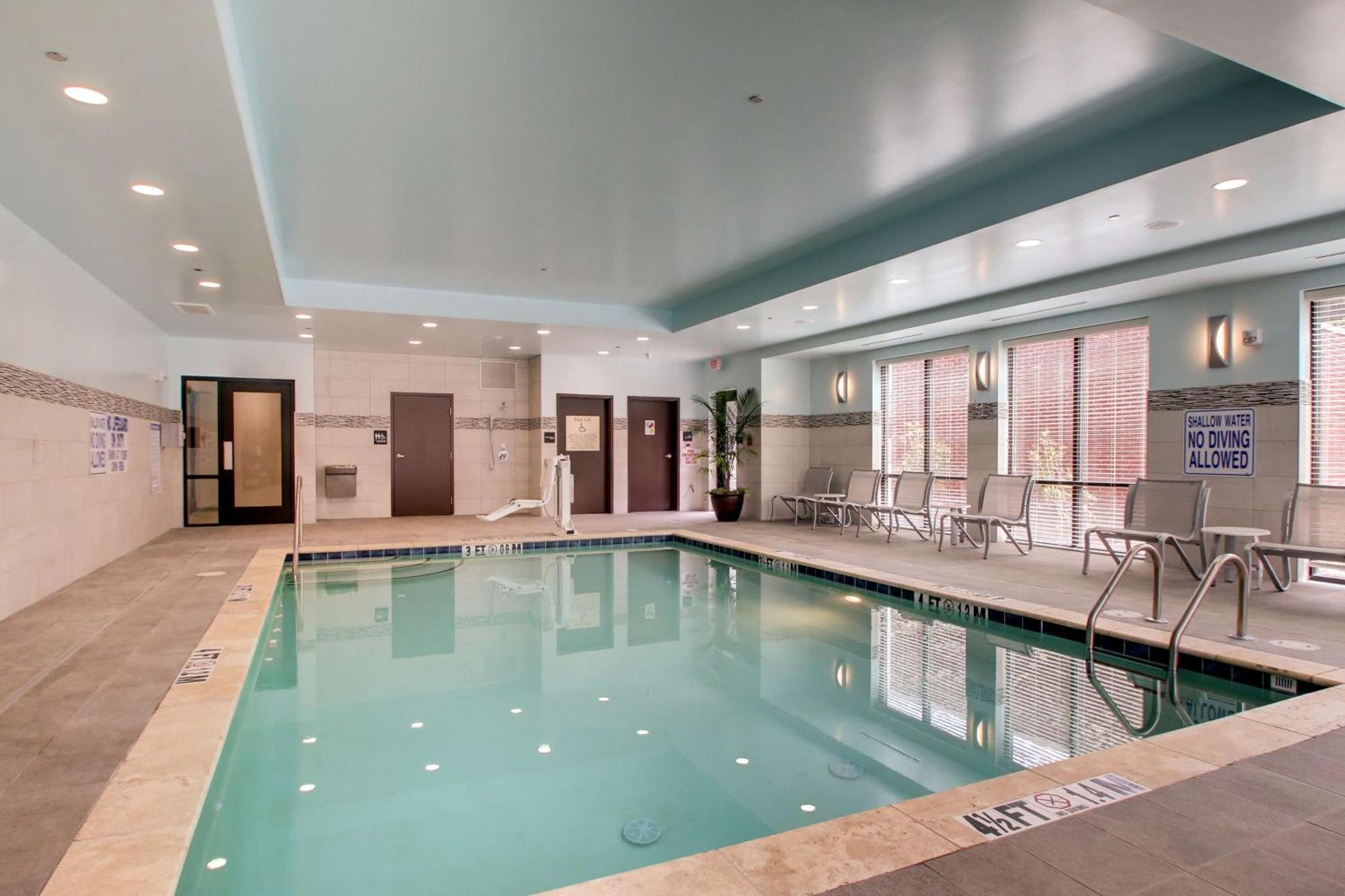 Hampton Inn & Suites Greenville Airport מראה חיצוני תמונה